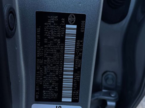 Used 2025 Toyota Camry LE image 28