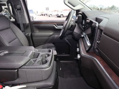Used 2026 GMC Sierra 1500 SLT image 29