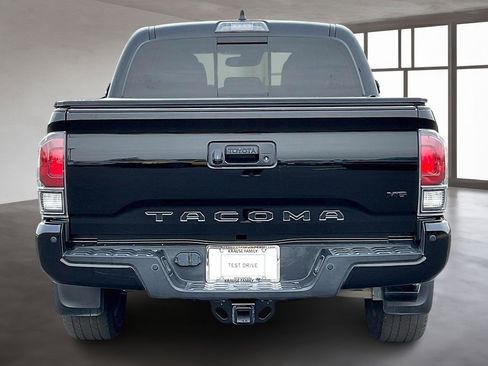 Used 2022 Toyota Tacoma Limited image 5