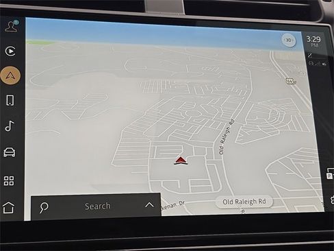 Used 2025 Land Rover Discovery Dynamic SE image 22