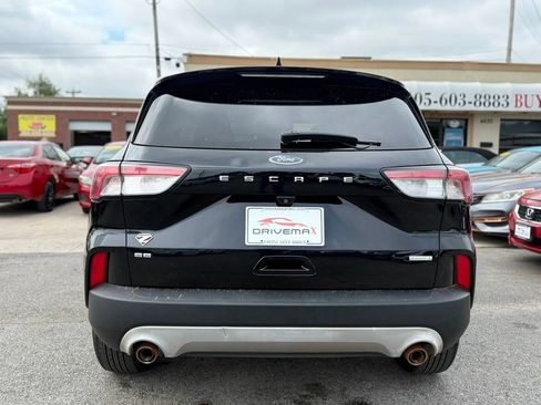 Used 2020 Ford Escape SE FWD image 4