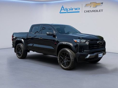Used 2024 Chevrolet Colorado Trail Boss AWD/4WD image 7