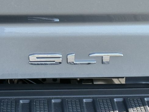 New 2026 GMC Sierra 2500 SLT w/ SLT Premium Package AWD/4WD image 14