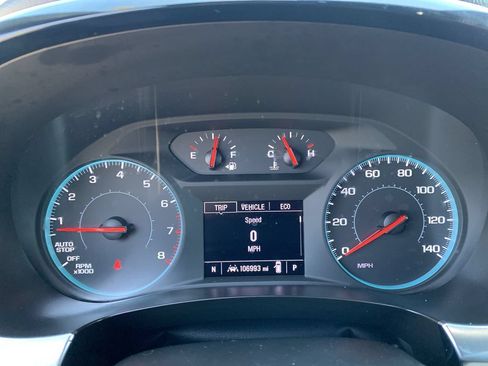 Used 2022 Chevrolet Traverse LS FWD image 19
