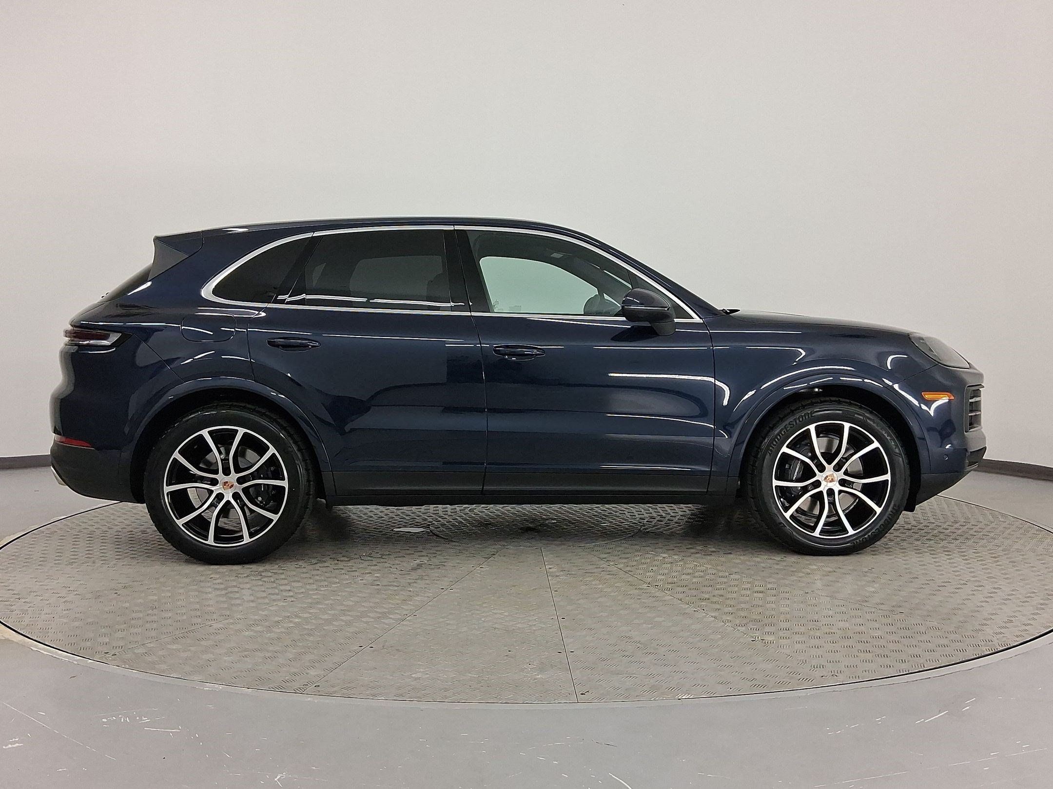 Used 2026 Porsche Cayenne AWD/4WD image 7