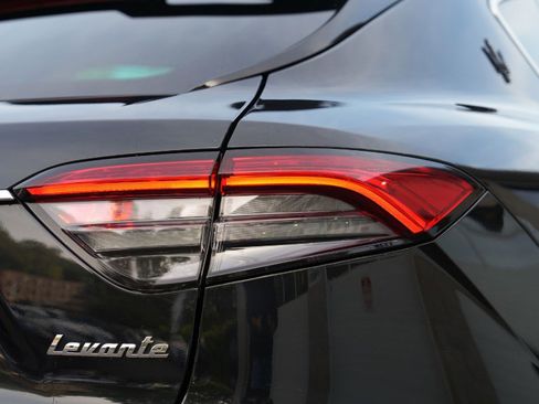 Used 2023 Maserati Levante Modena image 23