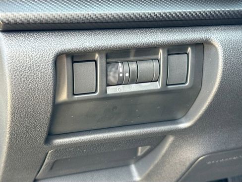 Certified 2025 Subaru Crosstrek 2.0i Premium image 14