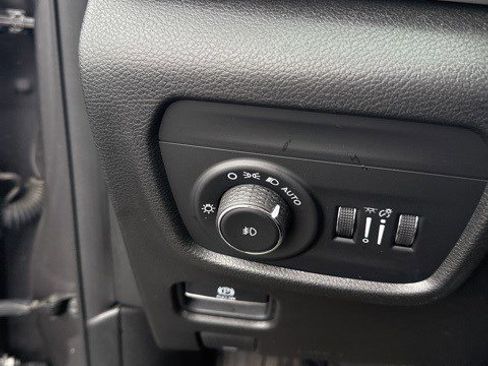 Used 2021 Jeep Grand Cherokee L Limited image 12