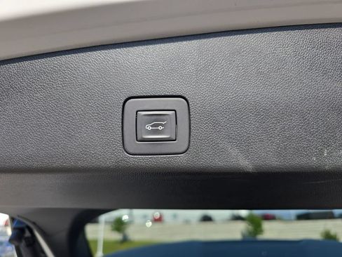 Used 2023 Buick Encore GX Essence w/ Experience Buick Package AWD/4WD image 13
