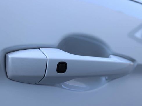 New 2026 Mitsubishi Eclipse Cross SE image 6