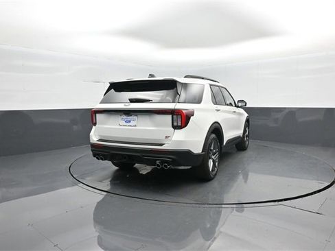 New 2026 Ford Explorer ST w/ Sun And Sound Package image 7