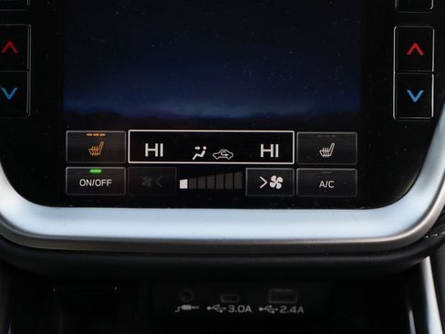 Used 2023 Subaru Outback Premium AWD/4WD image 33