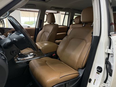 Used 2016 INFINITI QX80 Limited w/ All Season Package image 12