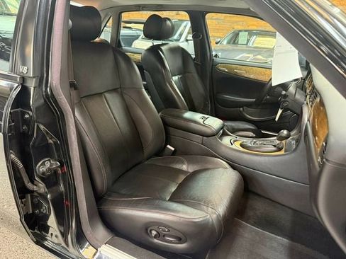 Used 2002 Jaguar XJ8 RWD image 40