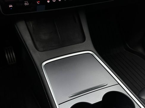 Used 2022 Tesla Model Y Performance AWD/4WD image 15