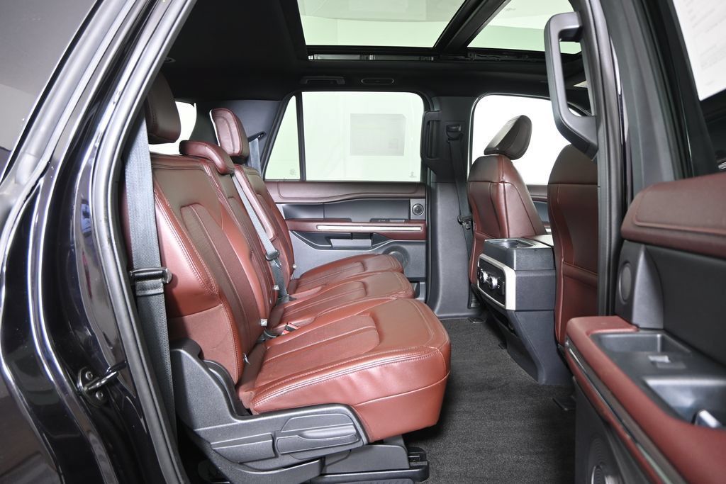 Used 2022 Ford Expedition Max Limited AWD/4WD image 16
