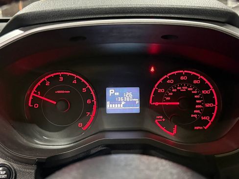 Used 2019 Subaru Crosstrek 2.0i Premium w/ Moonroof Package image 37