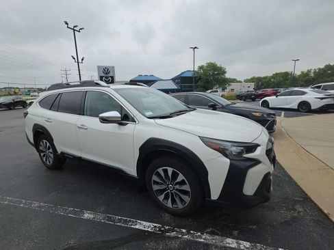 Used 2023 Subaru Outback Touring XT w/ Tech Package 3 AWD/4WD image 3