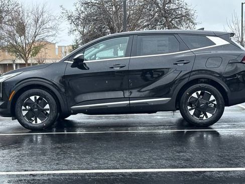 New 2026 Kia Sportage LX image 10