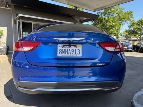 Used 2015 Chrysler 200 Limited image 7