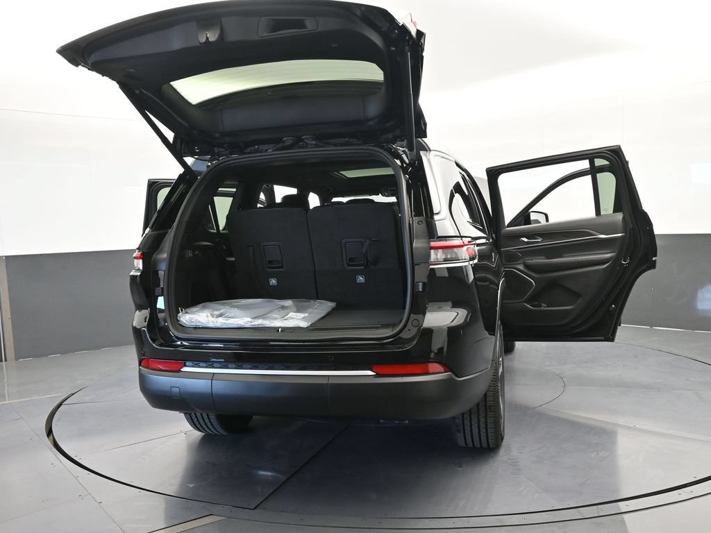 New 2026 Jeep Grand Cherokee L Limited RWD image 72