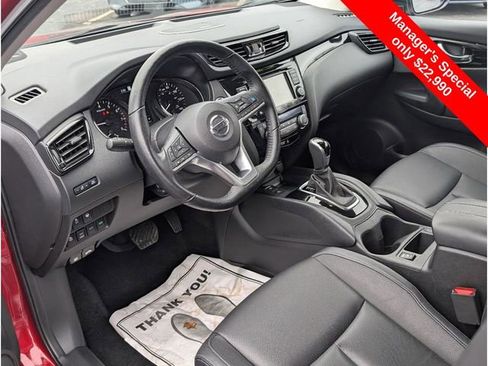 Used 2022 Nissan Rogue Sport SL w/ Premium Package image 12