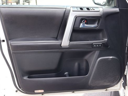 Used 2015 Toyota 4Runner Limited AWD/4WD image 24