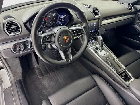 Certified 2018 Porsche 718 Cayman RWD image 4