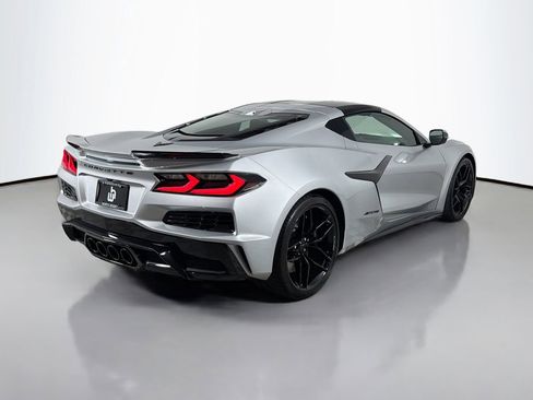 Used 2026 Chevrolet Corvette Z06 w/ Stealth Interior Trim Package RWD image 5