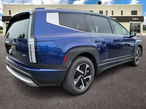 New 2026 Hyundai Ioniq 9 SE image 3