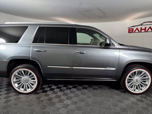 Used 2019 Cadillac Escalade Platinum AWD/4WD image 9