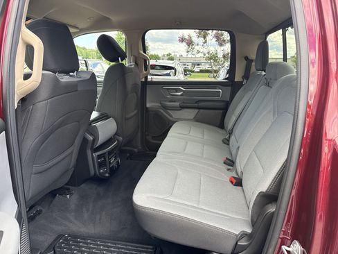 Used 2019 RAM 1500 Big Horn AWD/4WD image 24