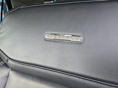 Used 2025 Ford Expedition Platinum AWD/4WD image 40