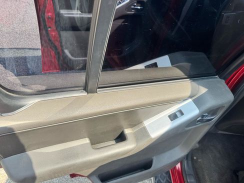 Used 2011 Nissan Pathfinder Silver AWD/4WD image 36