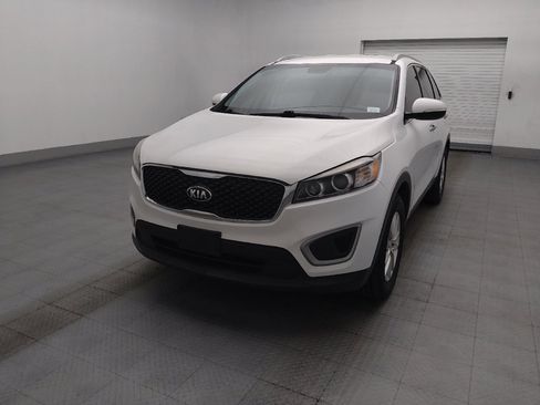 Used 2017 Kia Sorento AWD w/ LX Convenience Package image 15