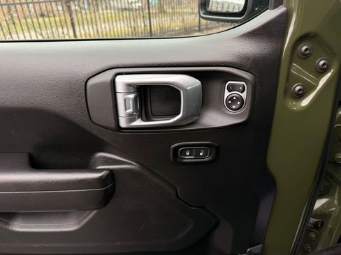 Used 2021 Jeep Wrangler Unlimited Sport image 20