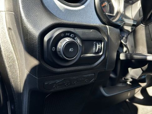 Used 2024 Jeep Wrangler Willys image 12