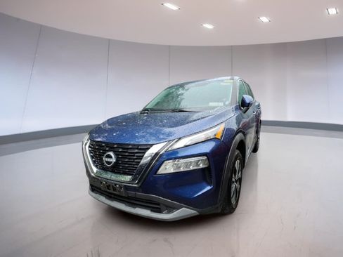 Used 2023 Nissan Rogue SV AWD/4WD image 2