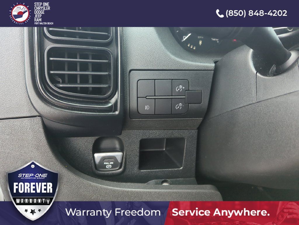 Used 2025 RAM ProMaster 2500 w/ Convenience Group FWD image 15
