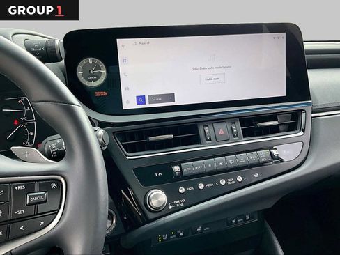 Used 2025 Lexus ES 350 w/ Premium Package FWD image 6