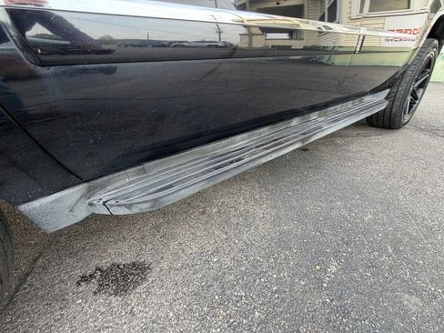 Used 2011 Chevrolet Avalanche LTZ image 73