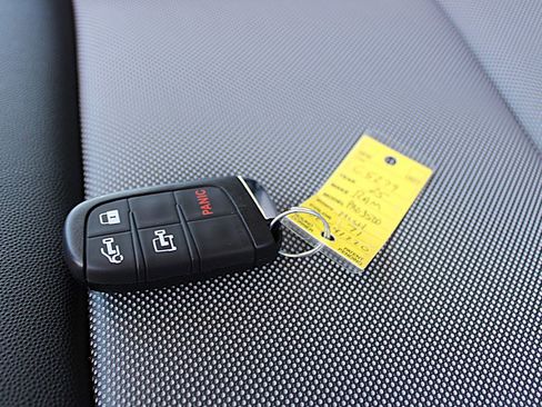 Used 2025 RAM ProMaster 3500 w/ Convenience Group image 33