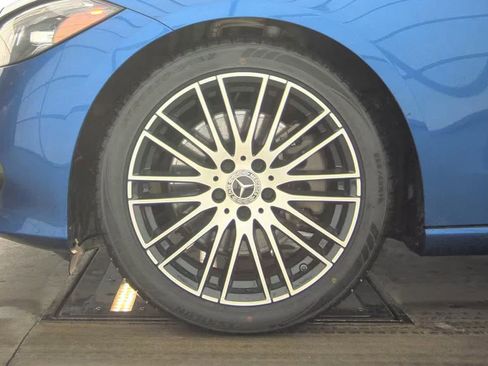 Used 2022 Mercedes-Benz C 300 Sedan image 10