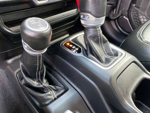 Certified 2022 Jeep Gladiator Overland w/ Popular Equipment Package image 31