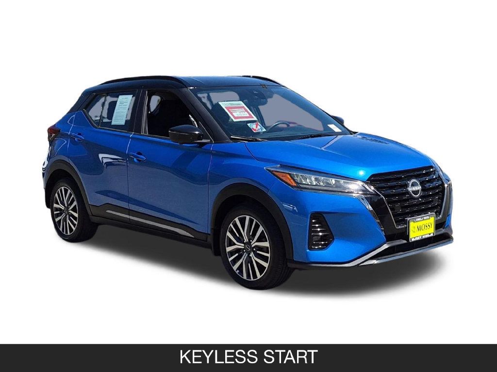 Used 2023 Nissan Kicks SR FWD image 2