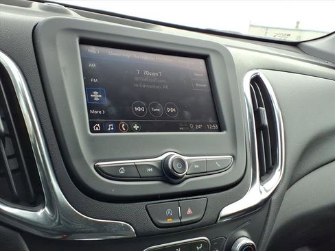 Used 2024 Chevrolet Equinox LT image 11