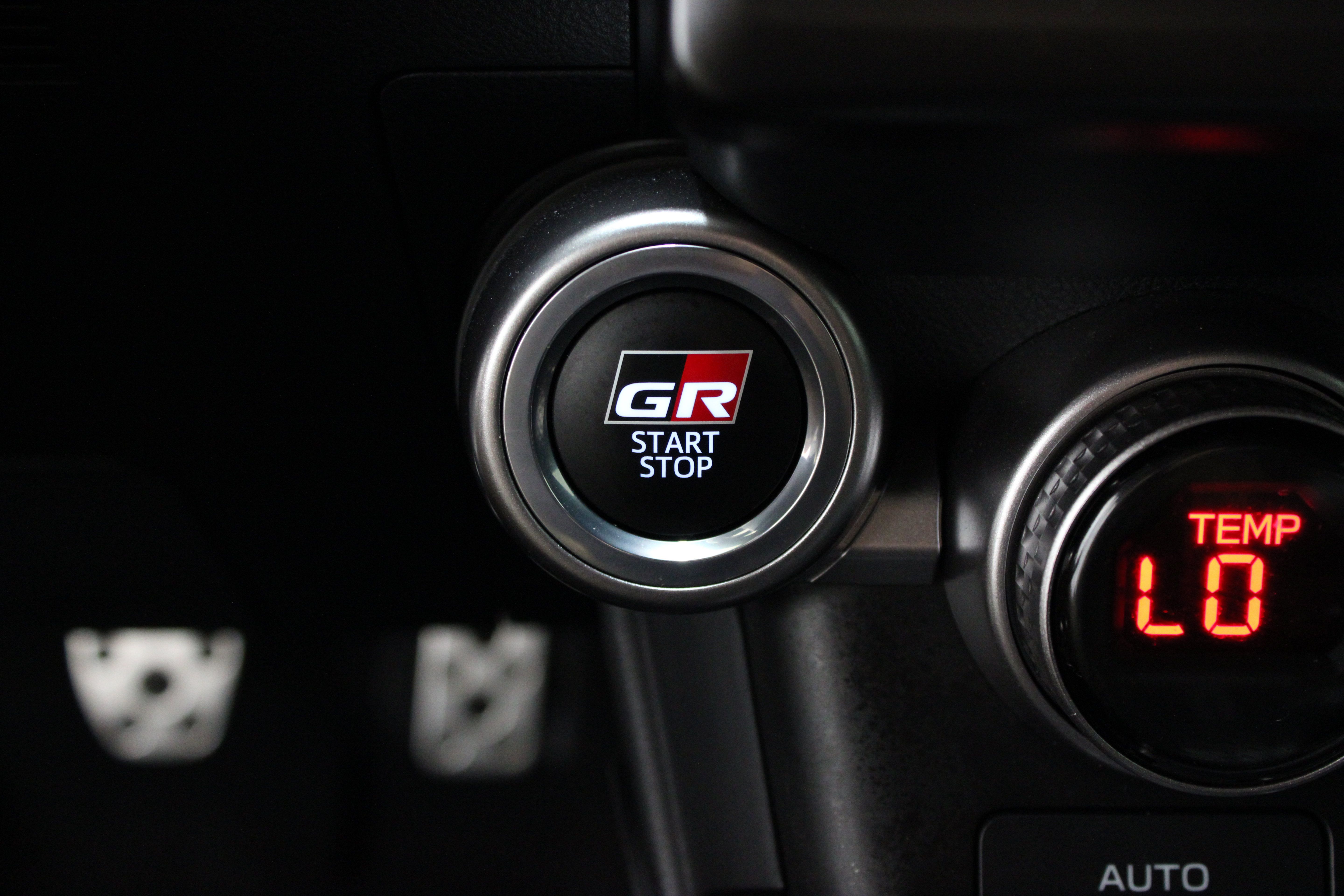 Used 2025 Toyota GR86 Premium RWD image 18