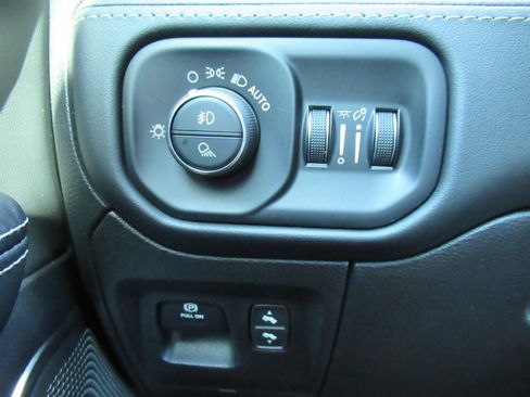 Used 2021 RAM 1500 Limited RWD image 23
