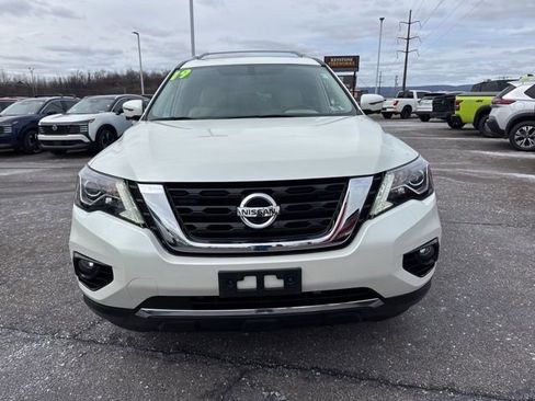 Used 2019 Nissan Pathfinder Platinum image 2