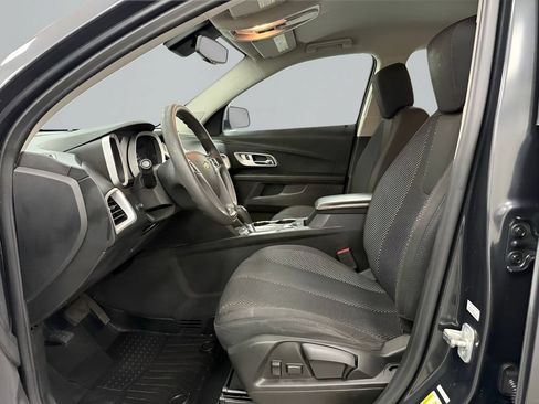 Used 2017 Chevrolet Equinox LS FWD image 11